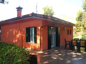 23771053-Ferienwohnung-8-Bibione-300x225-3