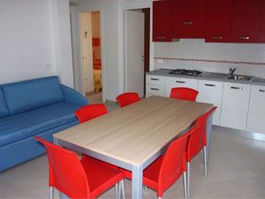 23771053-Ferienwohnung-8-Bibione-300x225-5