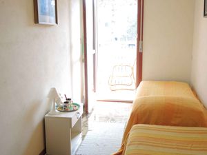 23771074-Ferienwohnung-6-Bibione-300x225-5