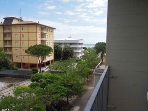 23771008-Ferienwohnung-4-Bibione-300x225-0