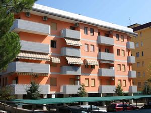 23771018-Ferienwohnung-5-Bibione-300x225-1