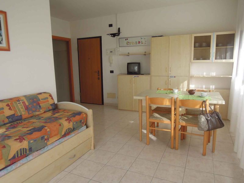 23775504-Ferienwohnung-4-Bibione-800x600-0