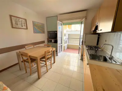 Ferienwohnung für 5 Personen (38 m²) in Bibione 4/10