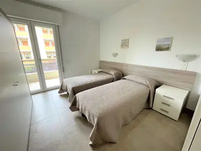 Ferienwohnung für 8 Personen (60 m²) in Bibione 3/10