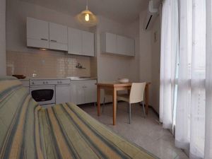 23768574-Ferienwohnung-5-Bibione-300x225-5