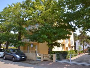 23779008-Ferienwohnung-6-Bibione-300x225-1