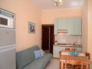 23779008-Ferienwohnung-6-Bibione-300x225-4