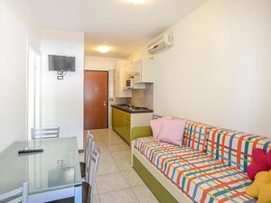 23761821-Ferienwohnung-5-Bibione-300x225-2