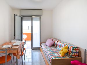 23761941-Ferienwohnung-5-Bibione-300x225-2