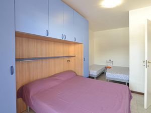 23761834-Ferienwohnung-5-Bibione-300x225-4