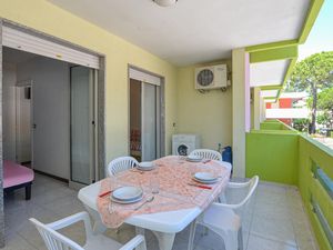 23761828-Ferienwohnung-5-Bibione-300x225-3