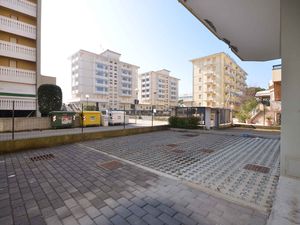 23768572-Ferienwohnung-5-Bibione-300x225-5