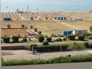 23769639-Ferienwohnung-7-Bibione-300x225-4