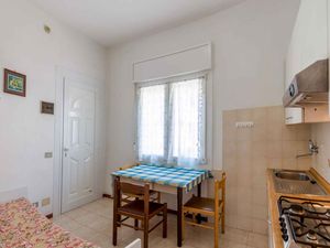 24047845-Ferienwohnung-3-Bibione-300x225-5