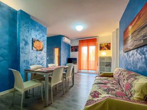 24047983-Ferienwohnung-6-Bibione-300x225-0