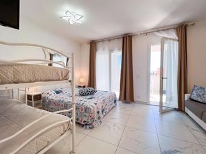 24049508-Ferienwohnung-6-Bibione-300x225-3