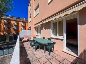 24052765-Ferienwohnung-4-Bibione-300x225-0