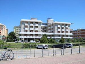 22945393-Ferienwohnung-6-Bibione-300x225-5