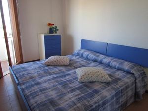 22946415-Ferienwohnung-6-Bibione-300x225-4