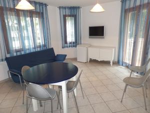 23548595-Ferienwohnung-5-Bibione-300x225-2