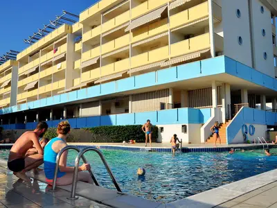 Ferienwohnung für 8 Personen (60 m²) in Bibione 2/10