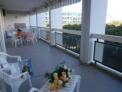 Ferienwohnung für 8 Personen (72 m²) in Bibione 2/10
