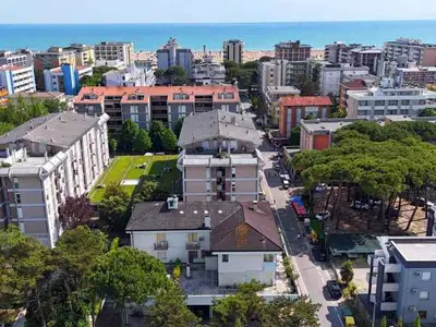 Ferienwohnung für 9 Personen (85 m²) in Bibione 4/10
