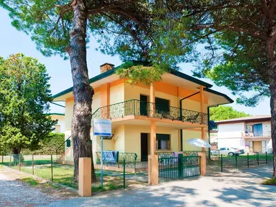 Ferienwohnung für 8 Personen (68 m²) in Bibione 1/10