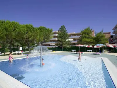 Ferienwohnung für 5 Personen (45 m²) in Bibione 6/10