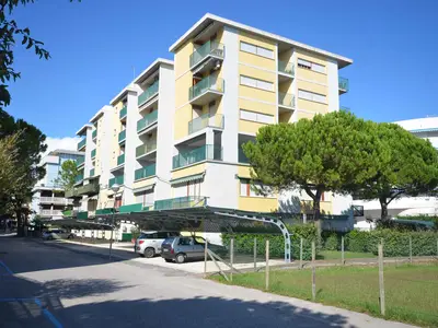 Ferienwohnung für 5 Personen (35 m²) in Bibione 4/10