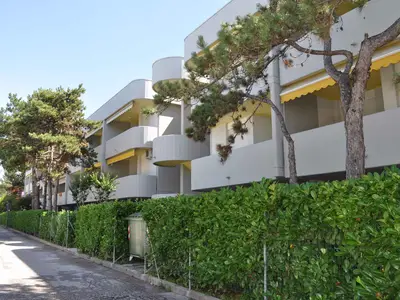Ferienwohnung für 6 Personen (55 m²) in Bibione 1/10
