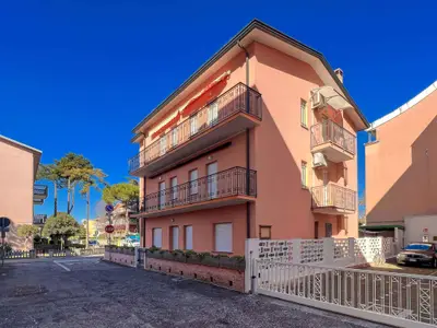 Ferienwohnung für 3 Personen (40 m²) in Bibione 1/10