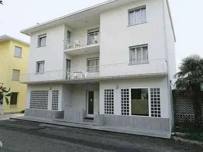 Ferienwohnung für 5 Personen (45 m²) in Bibione 1/10