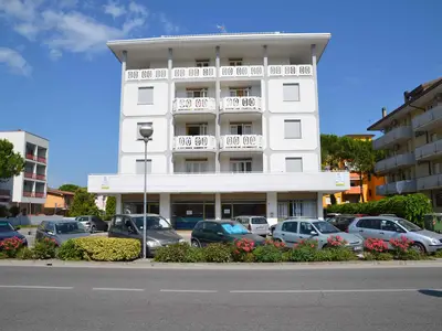 Ferienwohnung für 6 Personen (55 m²) in Bibione 4/10