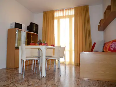 Ferienwohnung für 6 Personen (55 m²) in Bibione 6/10