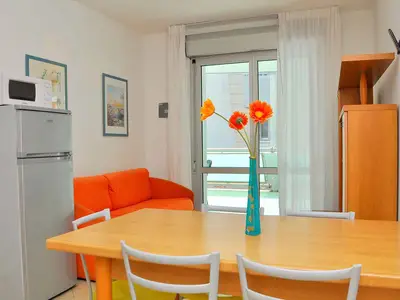 Ferienwohnung für 6 Personen (60 m²) in Bibione 1/10