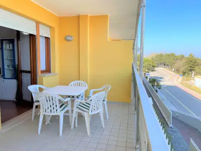 Ferienwohnung für 5 Personen (40 m²) in Bibione 4/10