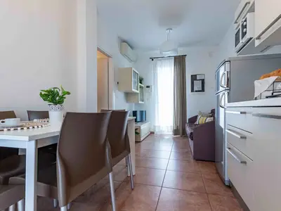 Ferienwohnung für 8 Personen (80 m²) in Bibione 5/10