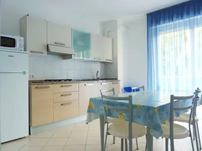 Ferienwohnung für 6 Personen (65 m²) in Bibione 4/10