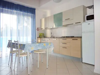 Ferienwohnung für 7 Personen (70 m²) in Bibione 4/10