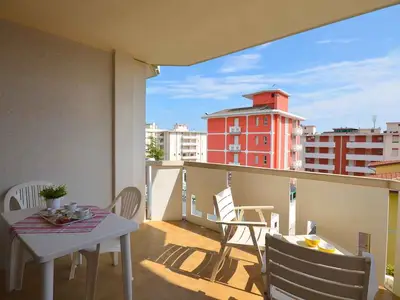 Ferienwohnung für 8 Personen (55 m²) in Bibione 1/10