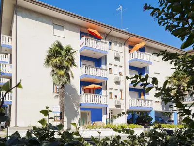 Ferienwohnung für 5 Personen (32 m²) in Bibione 1/10