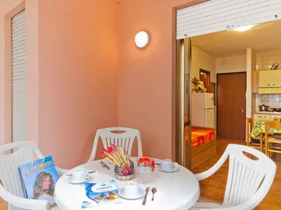 Ferienwohnung für 5 Personen (36 m²) in Bibione 2/10