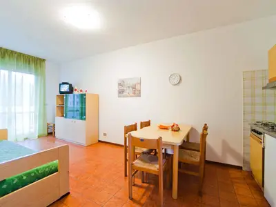 Ferienwohnung für 5 Personen (30 m²) in Bibione 4/10