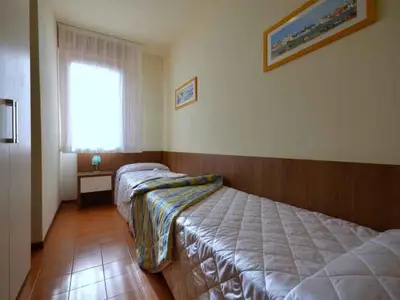 Ferienwohnung für 8 Personen (50 m²) in Bibione 6/10