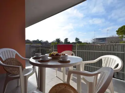 Ferienwohnung für 5 Personen (35 m²) in Bibione 2/10