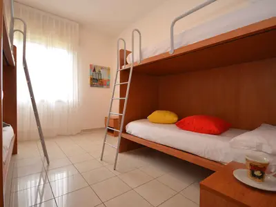 Ferienwohnung für 7 Personen (55 m²) in Bibione 8/10