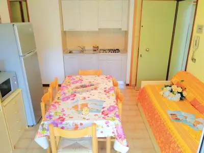 Ferienwohnung für 7 Personen (40 m²) in Bibione 4/10