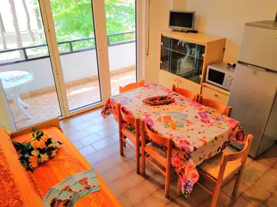 Ferienwohnung für 7 Personen (40 m²) in Bibione 6/10