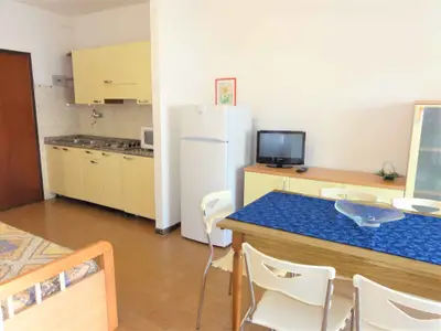 Ferienwohnung für 6 Personen (45 m²) in Bibione 3/10